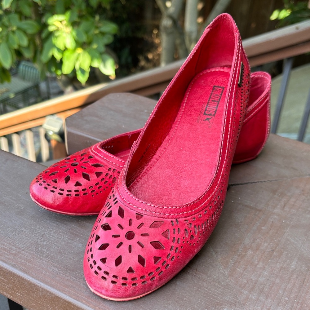 Pikolinos Flats 40
